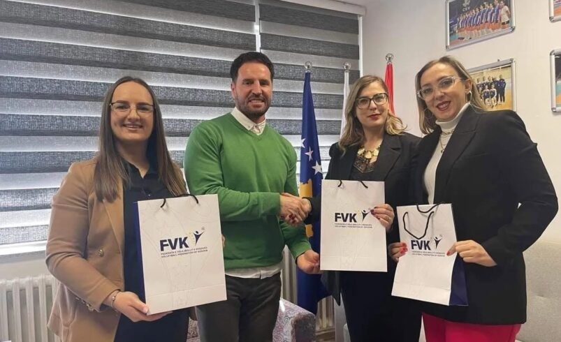 Presidenti Gjinovci priti në takim kreret e Komitetit dhe Federatës Paralimpike