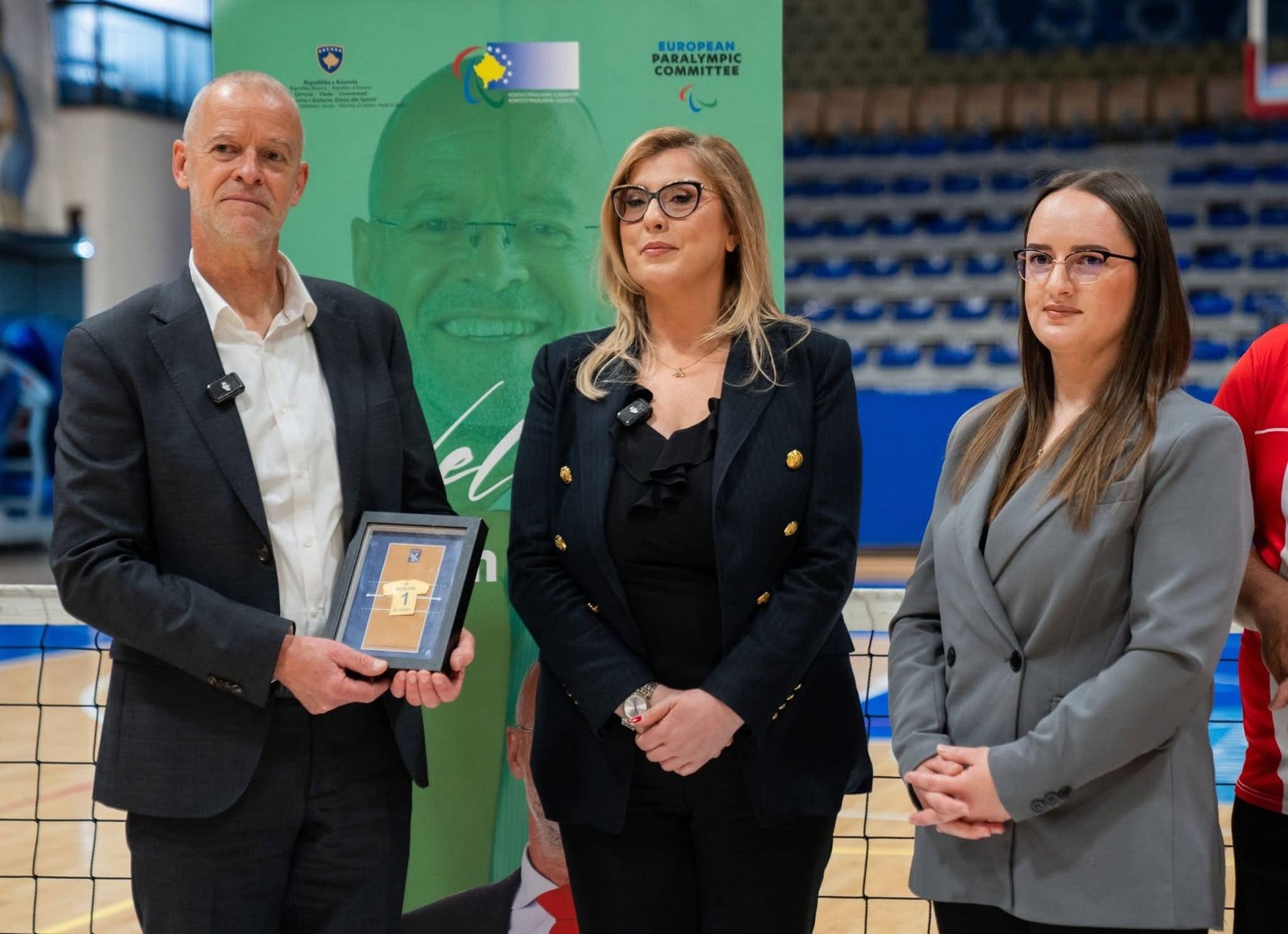 Në nder të vizitës së Presidentit të Komitetit Paralimpik Europian Z.Raymon Blondel u organizua një aktivitet promovues i paravolejbollit nga Federata e Paravolejbollit të Kosovës