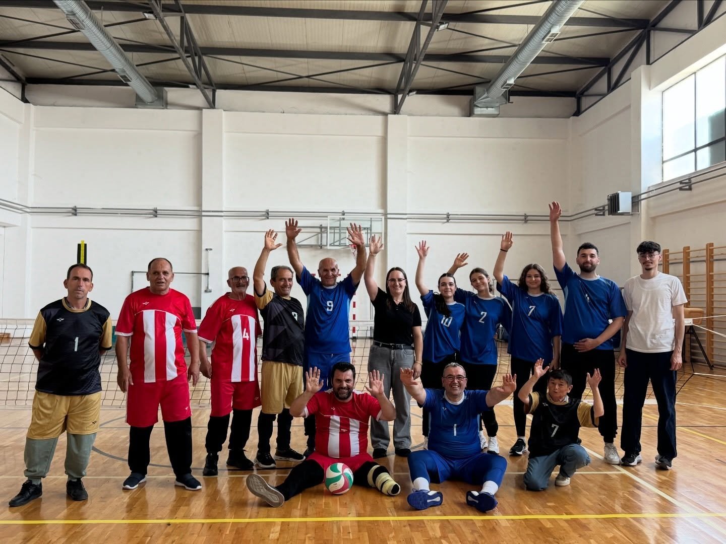 Fillojnë përgatitjet e sportistëve në sportin e paravolejbollit